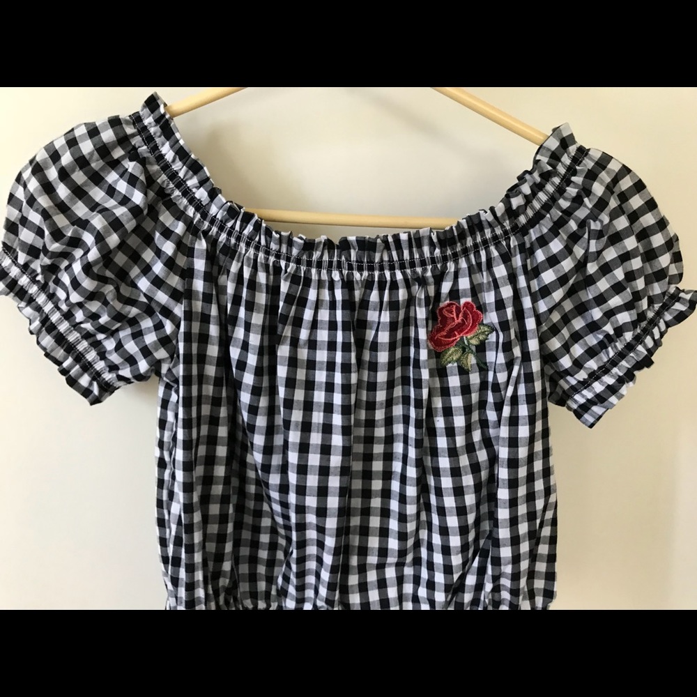 Rose shirt cropped